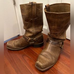 Frye Harness boots size 10M light brown